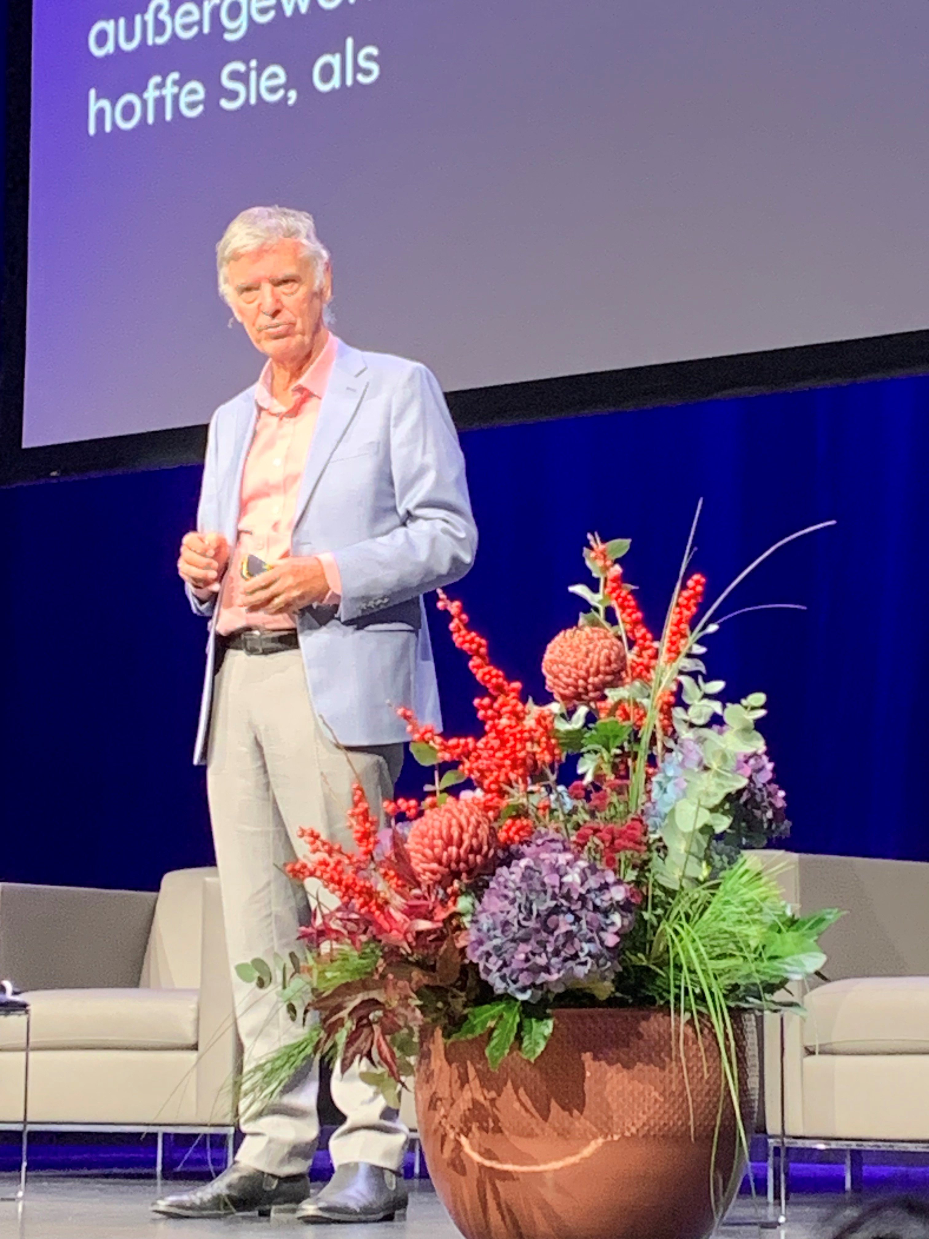 2024: Erstes Schulleitungssymposium in Baden-W&uuml;rttemberg mit John Hattie am 11.11.2024